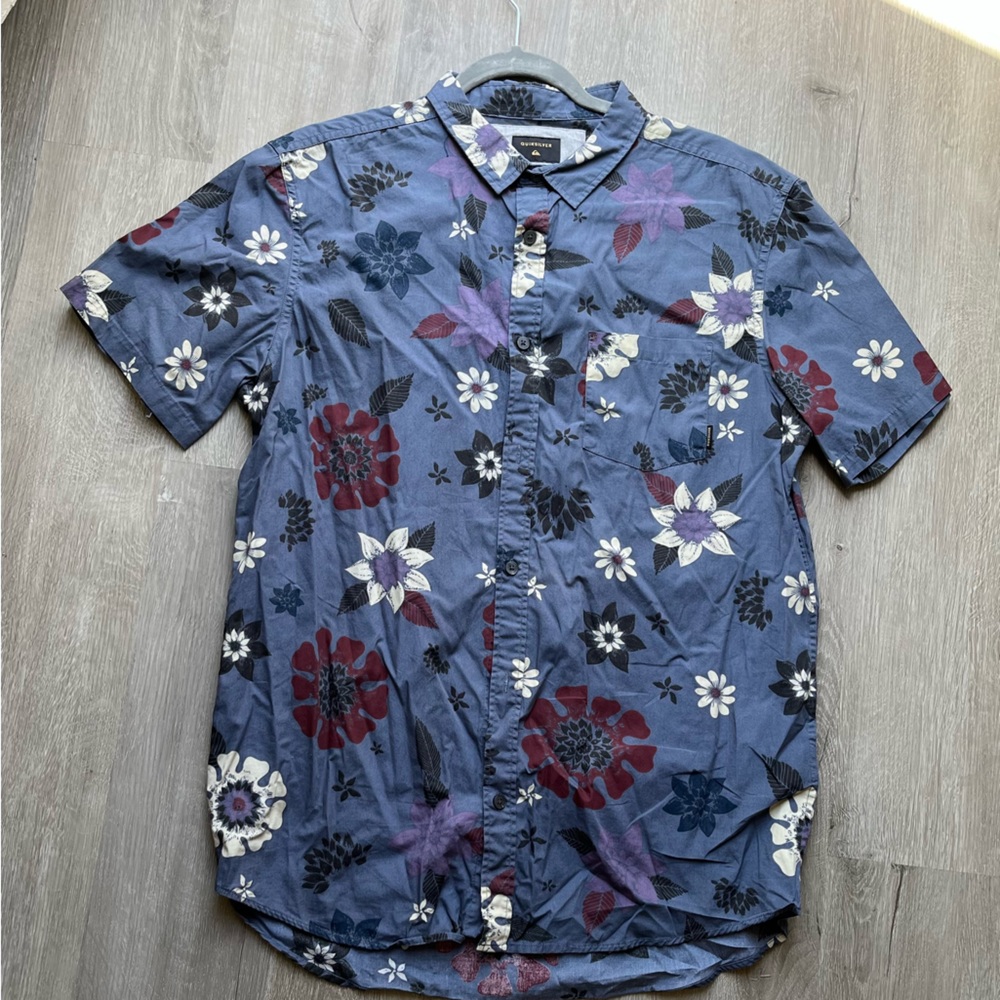 Quicksilver casual button down tee